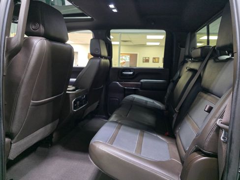 Used 2021 GMC Sierra 2500 Denali w/ Denali Black Diamond Edition image 19
