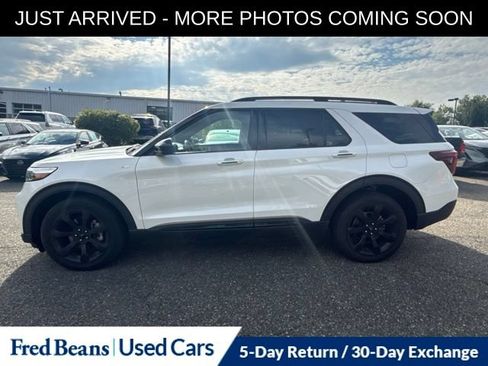 Used 2023 Ford Explorer ST-Line w/ Class IV Trailer Tow Package AWD/4WD image 4
