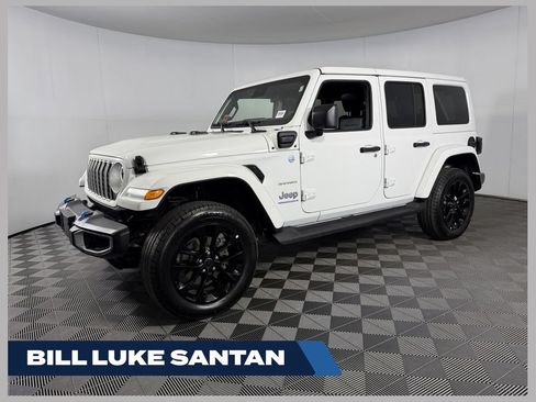 Used 2024 Jeep Wrangler Unlimited Sahara w/ Safety Group AWD/4WD image 1