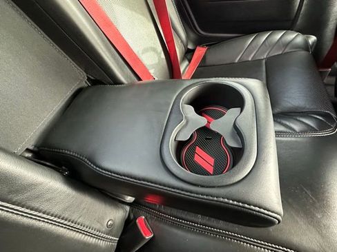 Used 2018 Dodge Challenger SRT Hellcat image 33