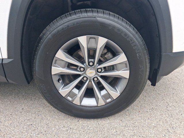Used 2025 Chevrolet Equinox LT FWD image 13