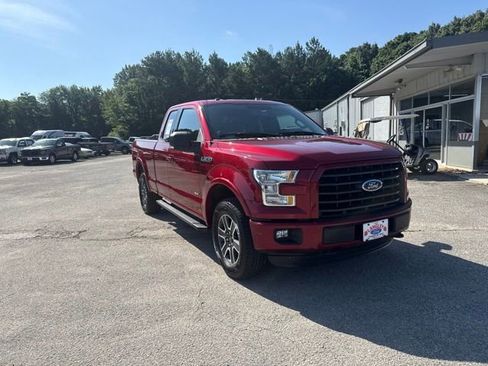 Used 2015 Ford F150 XLT w/ Equipment Group 302A Luxury AWD/4WD image 11