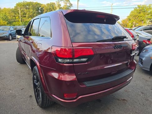 Used 2019 Jeep Grand Cherokee Altitude AWD/4WD image 5