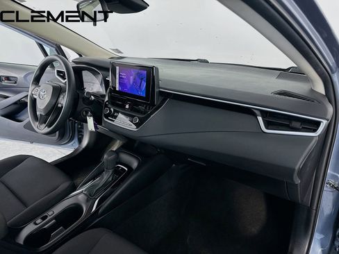 Used 2023 Toyota Corolla LE image 32