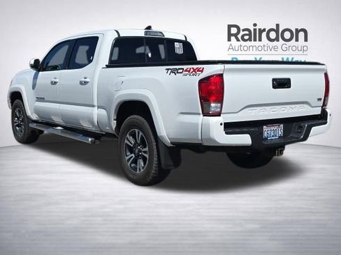 Used 2016 Toyota Tacoma TRD Sport w/ Premium & Technology Package AWD/4WD image 35