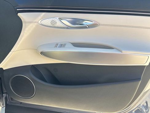 New 2026 Genesis GV70 2.5T Select image 18