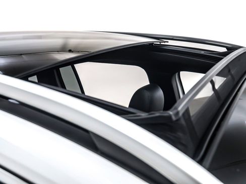 Used 2024 Mercedes-Benz EQB 250+ image 22