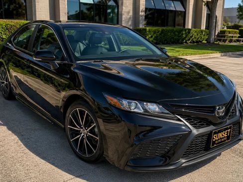 Used 2023 Toyota Camry SE w/ Convenience Package FWD image 8