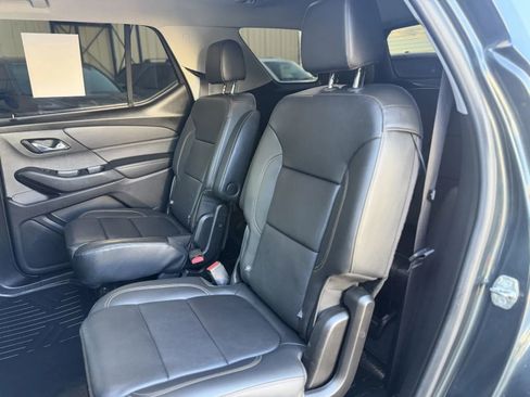 Used 2019 Chevrolet Traverse LT w/ LT Premium Package AWD/4WD image 25