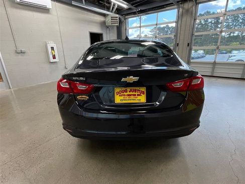 Used 2023 Chevrolet Malibu LT w/ Driver Confidence Package FWD image 4