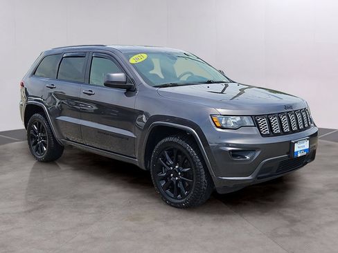 Used 2021 Jeep Grand Cherokee Laredo X AWD/4WD image 3