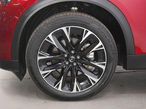 Certified 2025 MAZDA CX-90 Plug-In Hybrid w/ Premium Plus image 32