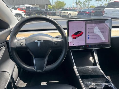 Used 2019 Tesla Model 3 Long Range RWD image 24