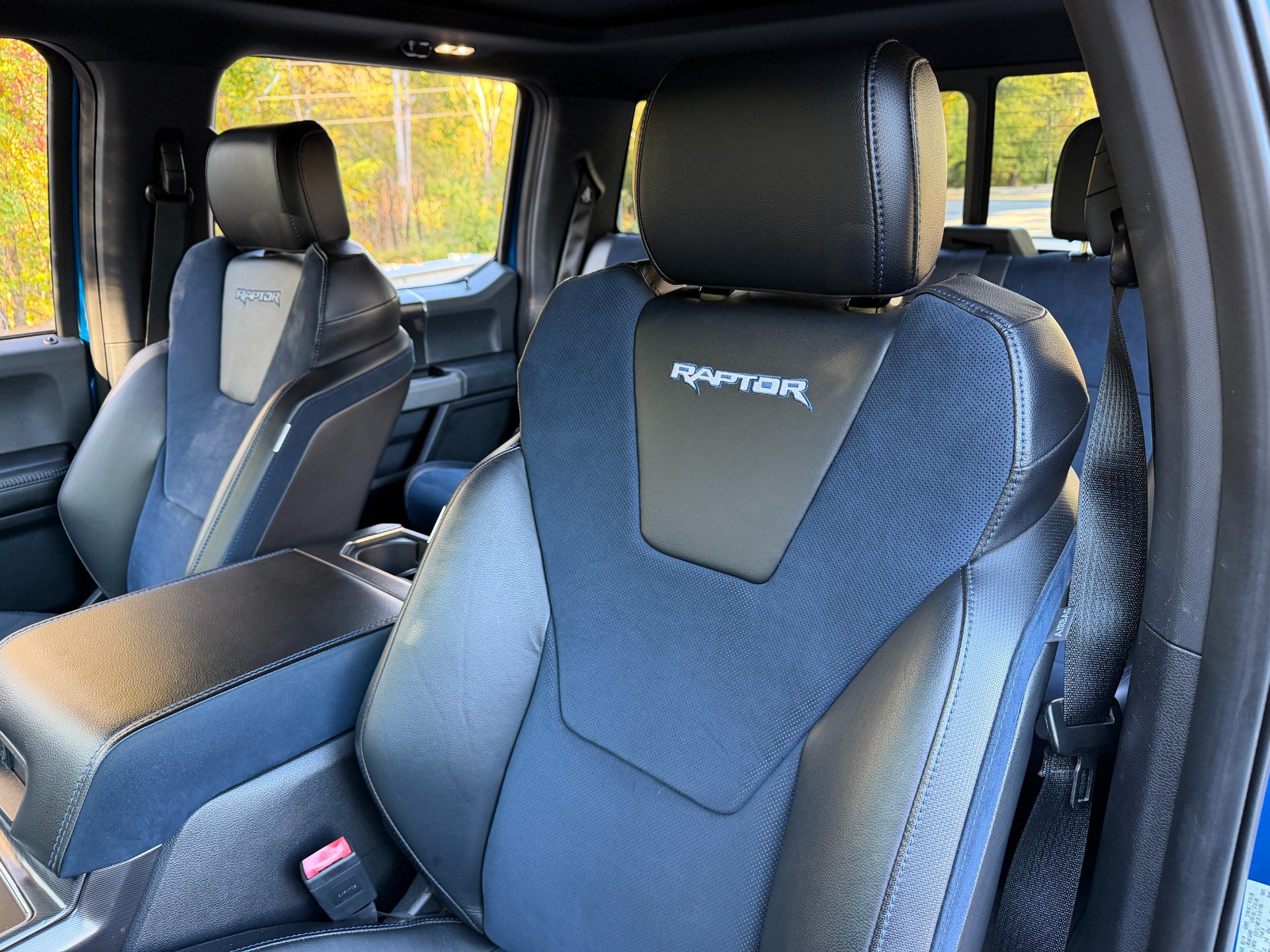 Used 2019 Ford F150 Raptor w/ Equipment Group 802A Luxury AWD/4WD image 35