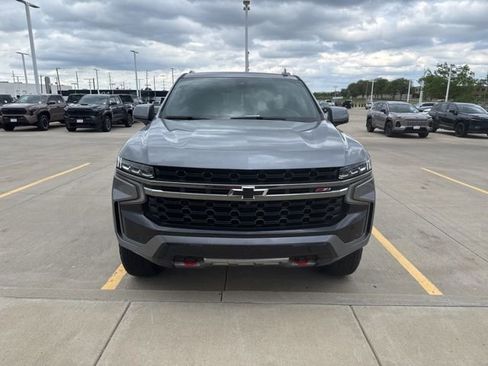 Used 2022 Chevrolet Tahoe Z71 w/ Luxury Package AWD/4WD image 3