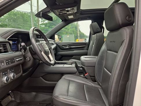 Used 2021 GMC Yukon Denali AWD/4WD image 13