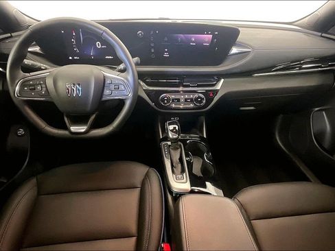 Used 2025 Buick Envista Sport Touring w/ Convenience I Package FWD image 17