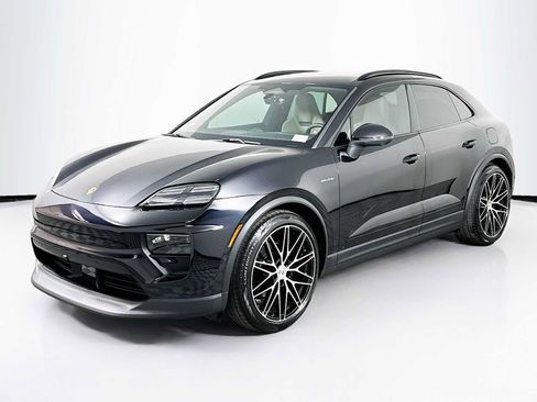 Certified 2025 Porsche Macan Electric RWD image 1