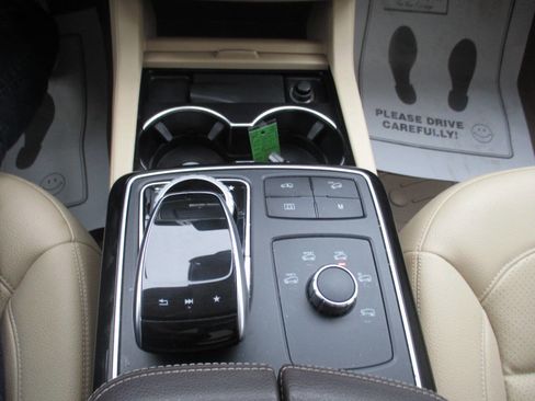 Used 2017 Mercedes-Benz GLS 450 4MATIC image 22