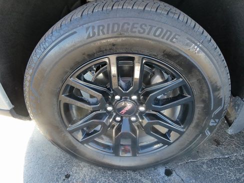 Certified 2024 GMC Sierra 1500 Elevation w/ LPO, Elevation Black Package image 12