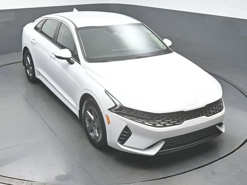 Used 2023 Kia K5 LXS FWD image 43