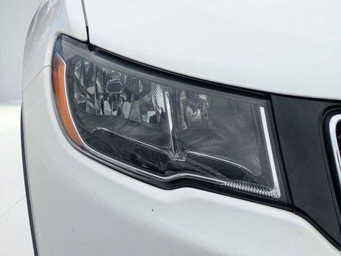 Certified 2019 Jeep Compass Latitude w/ Popular Equipment Group AWD/4WD image 9