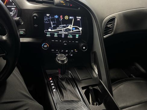 Used 2018 Chevrolet Corvette Stingray Coupe w/ Battery Protection Package image 9