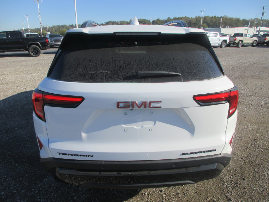 New 2027 GMC Terrain Elevation w/ Elevation Premium Package FWD image 5