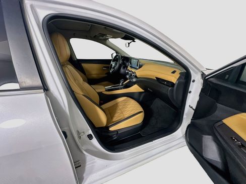 Used 2023 Nissan Sentra SV w/ SV Premium Package FWD image 30