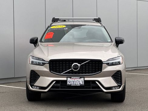 Used 2025 Volvo XC60 B5 Core w/ Protection Package Premier image 8