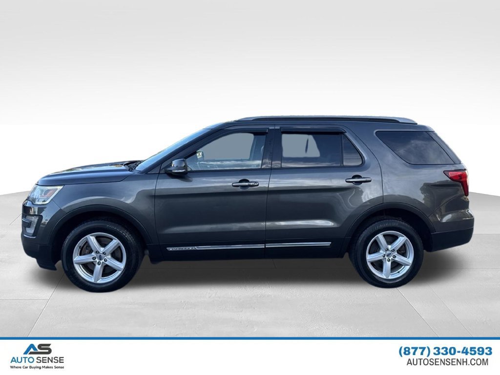 Used 2016 Ford Explorer XLT w/ Equipment Group 202A AWD/4WD image 2