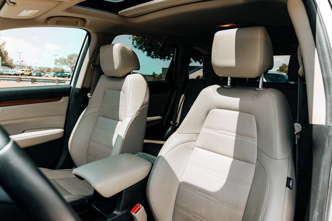 Used 2017 Honda CR-V Touring image 19
