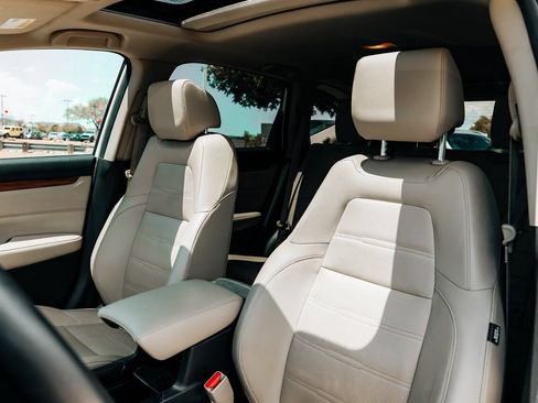 Used 2017 Honda CR-V Touring image 19