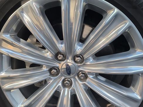 Used 2020 Ford Explorer Limited image 22