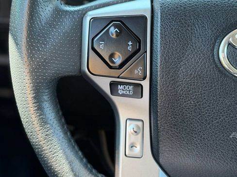 Used 2022 Toyota 4Runner SR5 AWD/4WD image 6