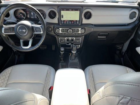 Used 2022 Jeep Wrangler Unlimited Sahara image 26