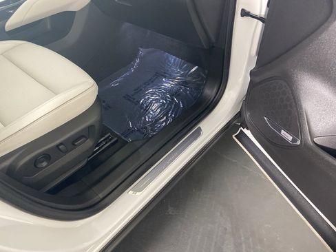 Used 2024 Buick Envision Avenir image 33