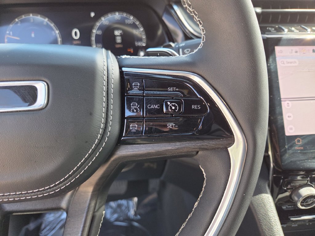 Used 2023 Jeep Grand Cherokee L Overland AWD/4WD image 37