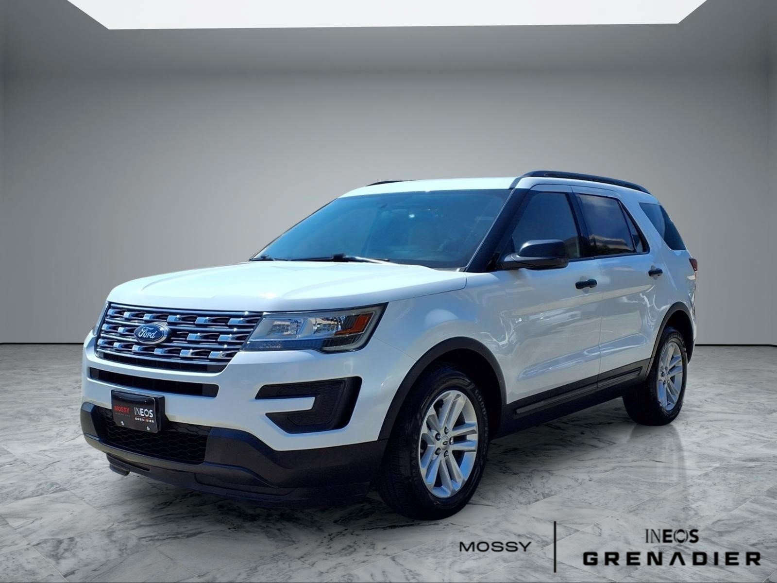 Used 2017 Ford Explorer FWD image 4