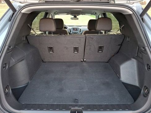 Used 2024 Chevrolet Equinox LT FWD image 29