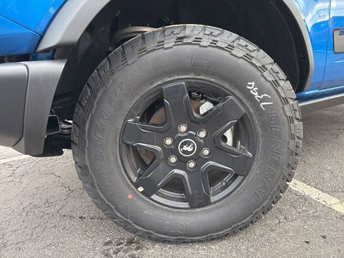 New 2025 Ford Bronco Big Bend w/ Black Diamond Package image 37