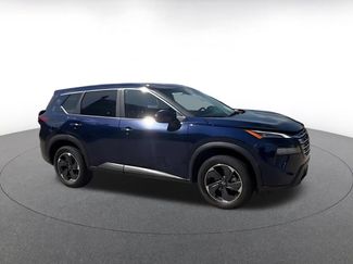 Used 2025 Nissan Rogue SV FWD video 2