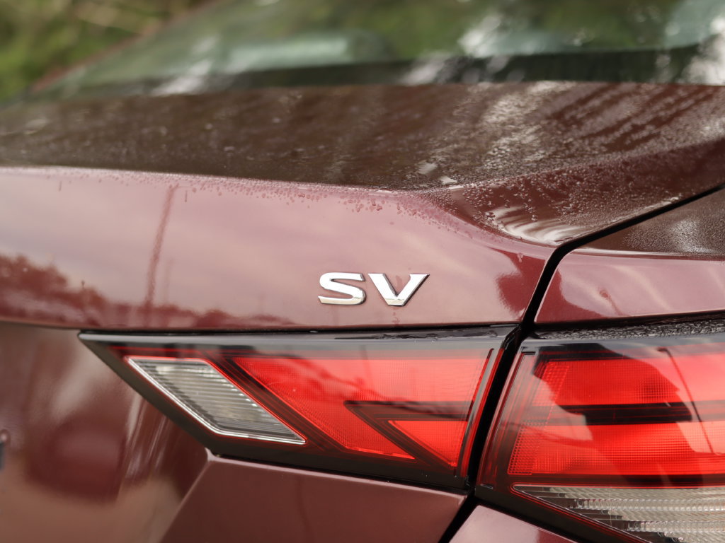 Used 2024 Nissan Sentra SV FWD image 30