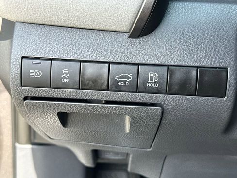 Used 2023 Toyota Camry SE image 18