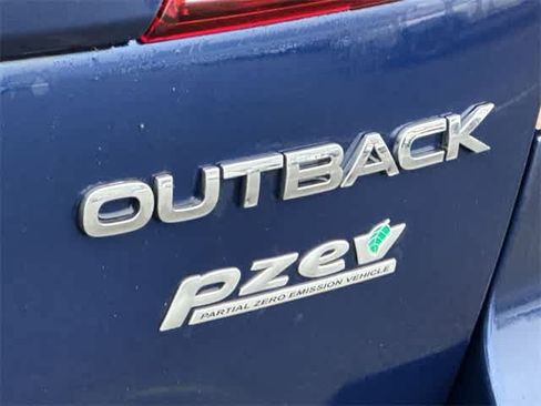 Used 2011 Subaru Outback 2.5i Premium w/ All-Weather Pkg image 15