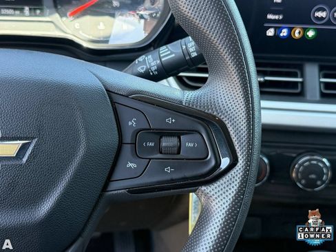 Used 2025 Chevrolet Trax LS FWD image 17