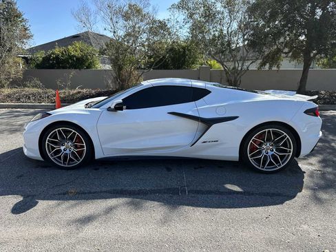 Used 2024 Chevrolet Corvette Z06 image 3