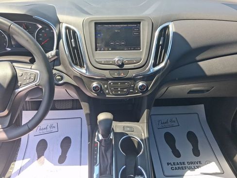 Used 2024 Chevrolet Equinox LT w/ Driver Convenience Package AWD/4WD image 11