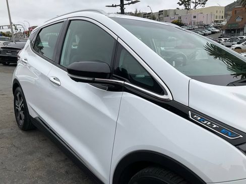 Used 2017 Chevrolet Bolt Premier FWD image 71