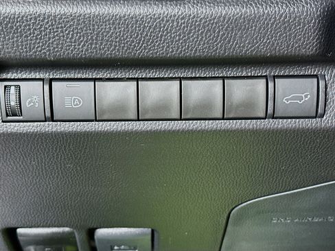 Used 2025 Toyota RAV4 XLE w/ Convenience Package image 17